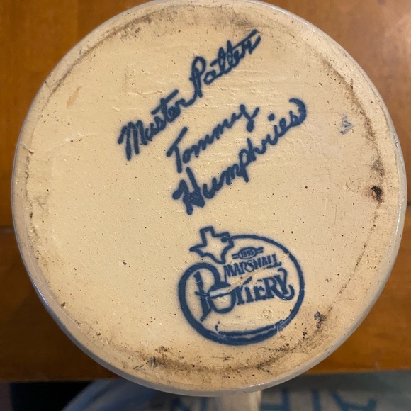 Marshall Pottery Cat Pitcher 6” x 4”
In great condition! - Picture 5 of 7